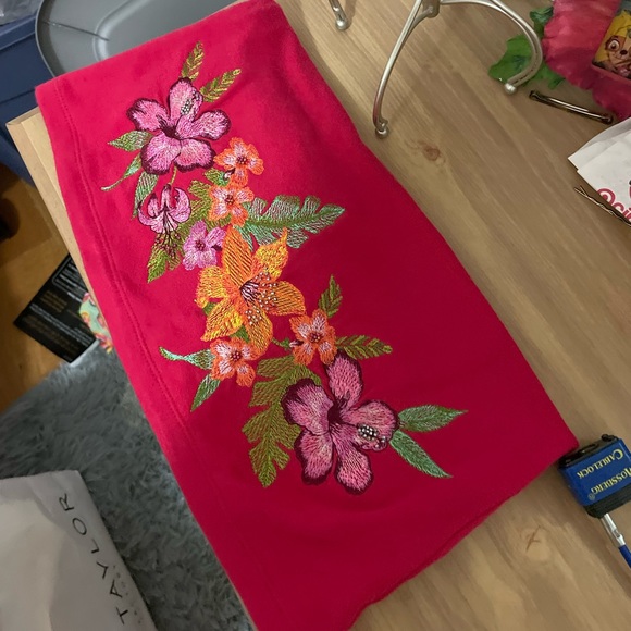 Floral Crop Top 🌺 - Picture 2 of 11